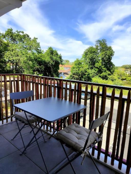 Location De Vacances A Andernos - Appartement 2 Chambres Dans Residence Neuve Εξωτερικό φωτογραφία